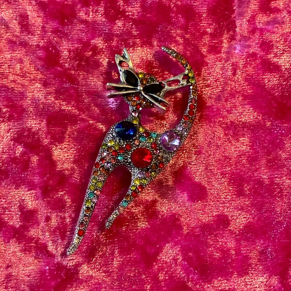 Rainbow Rhinestone Cat Brooch – Whimsical Statement Pin